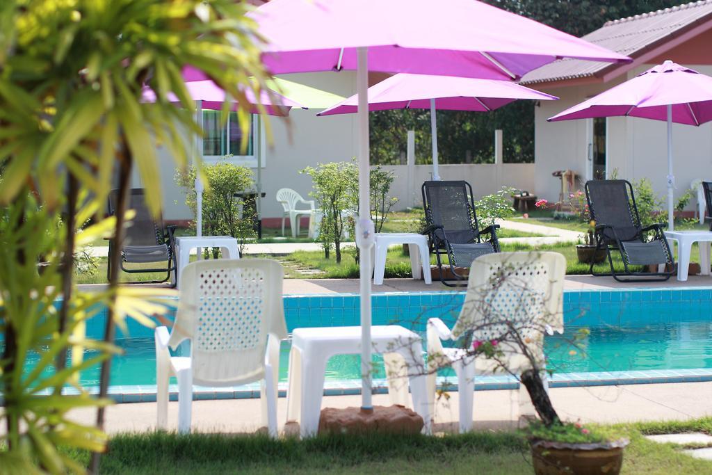Moon River Resort Убон Ратчатани Екстериор снимка