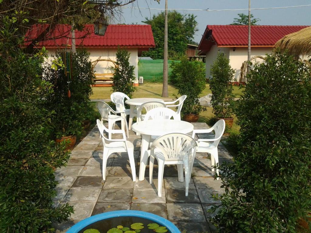 Moon River Resort Убон Ратчатани Екстериор снимка